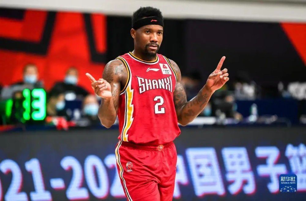 罗马诺指出，热刺有意热那亚中卫德拉古辛，球员已同意加盟，两家俱乐部开启谈判，热刺准备提出首份口头报价。